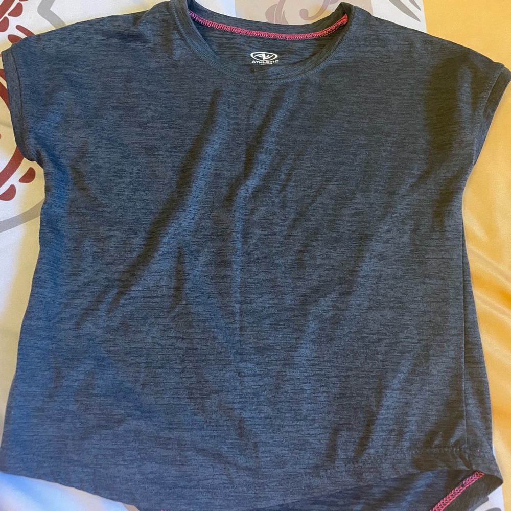 Athletic shirt